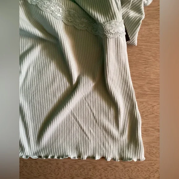 No Boundaries Juniors Lace Trim Ribbed T-Shirt Size Large - Picture 7 of 9